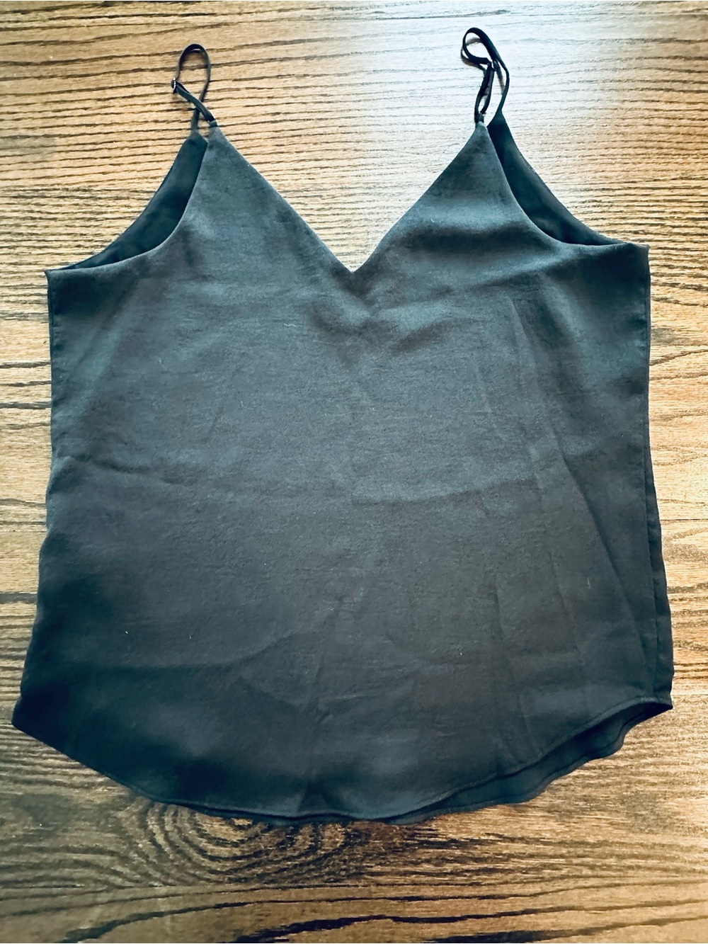 Express Black V-Neck Cami Tank Top Size Medium - Picture 3 of 4